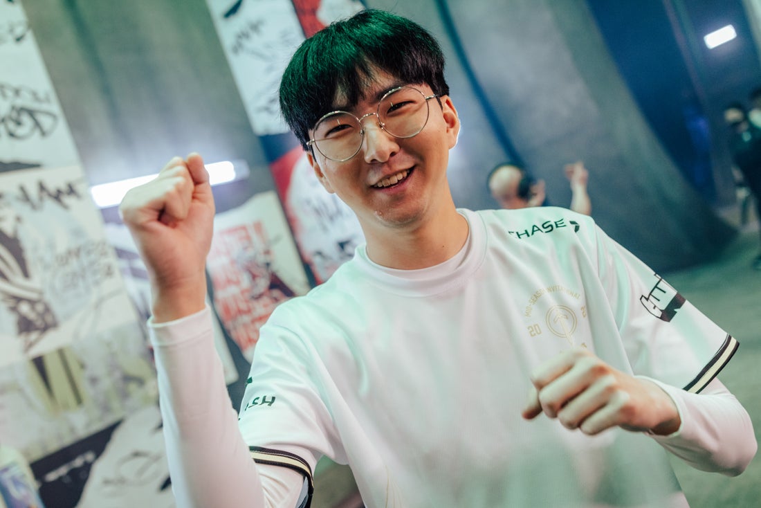 色下的可迁 色下的可迁